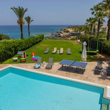Sunnyvillas: 4br Seafront Villa*private Pool*bw44 Willa Protaras